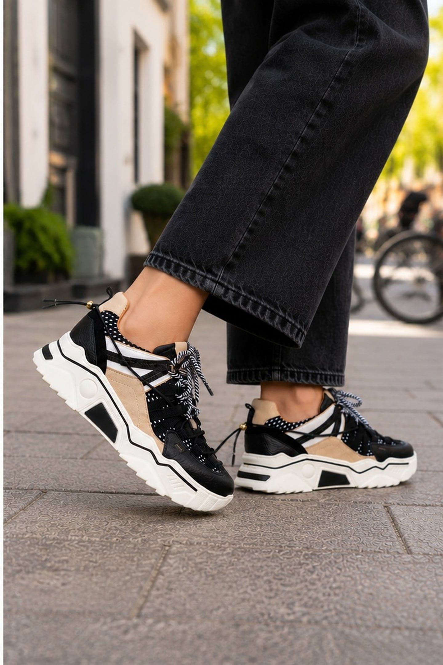 ORION BLACK / BEIGE 3