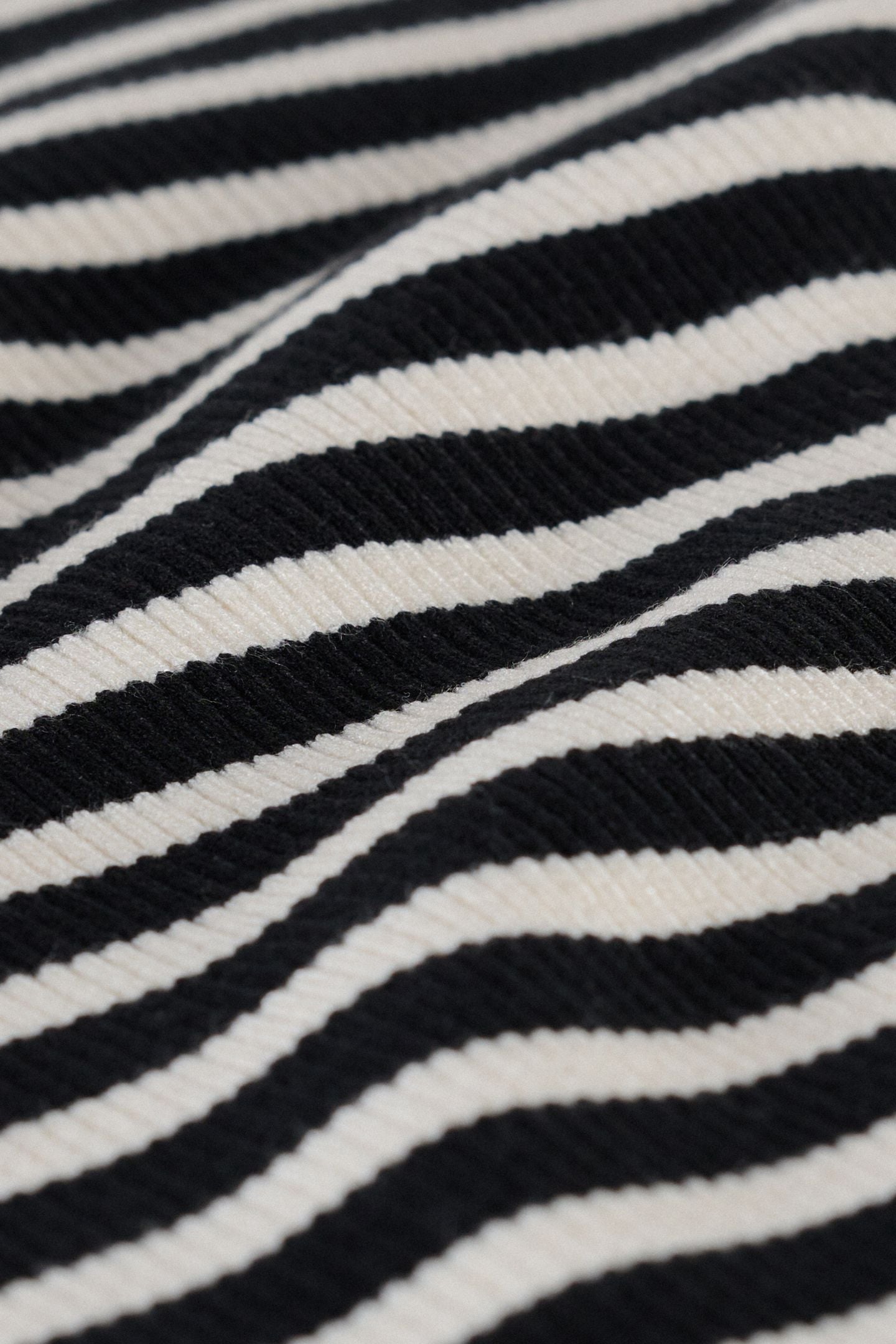 LONG SLEEVES KNIT BLACK 8
