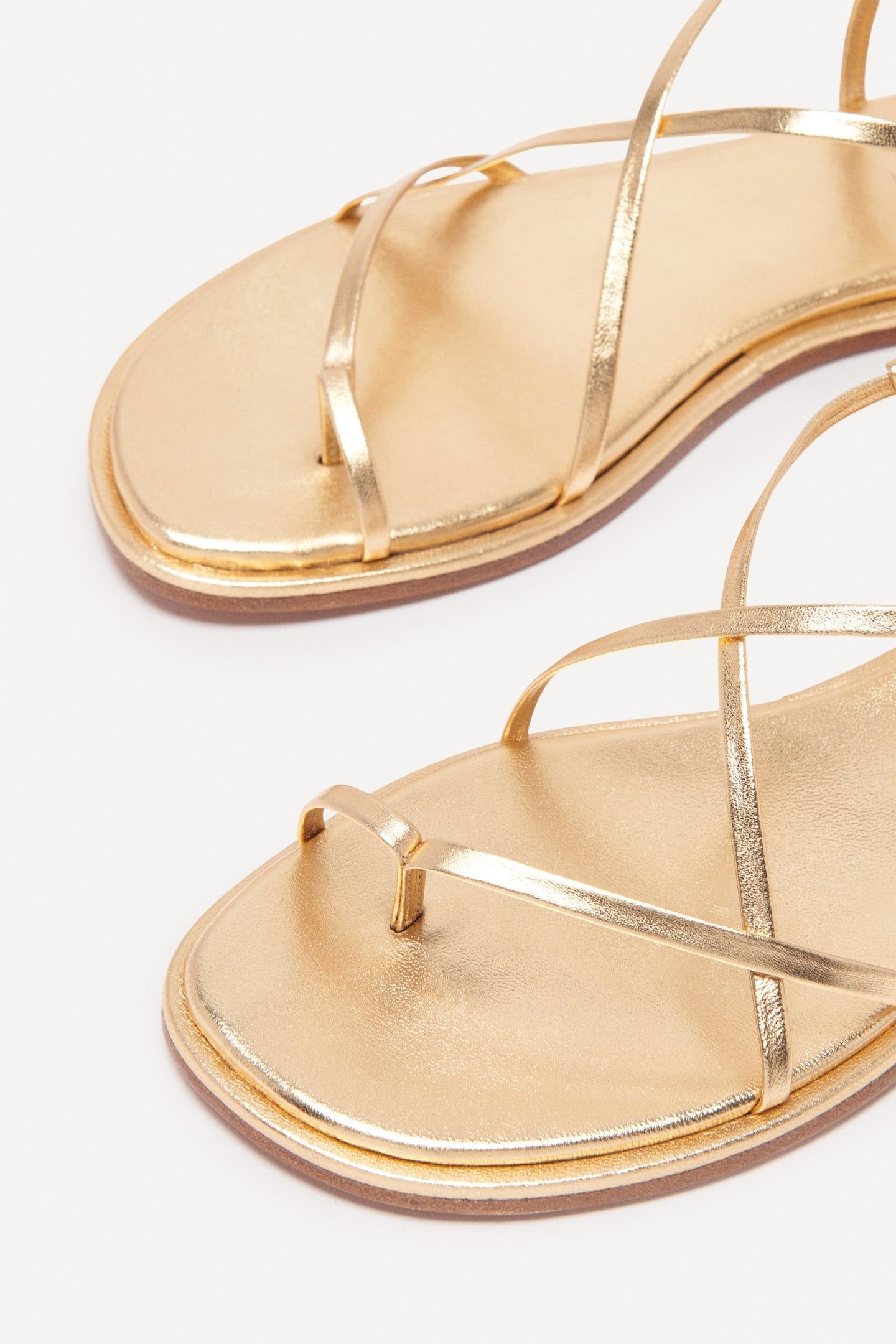 SANDALS GOLD 4