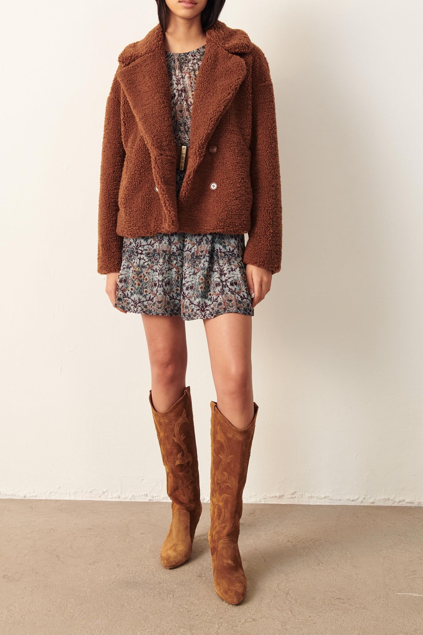 SHORT COAT MARRON 1