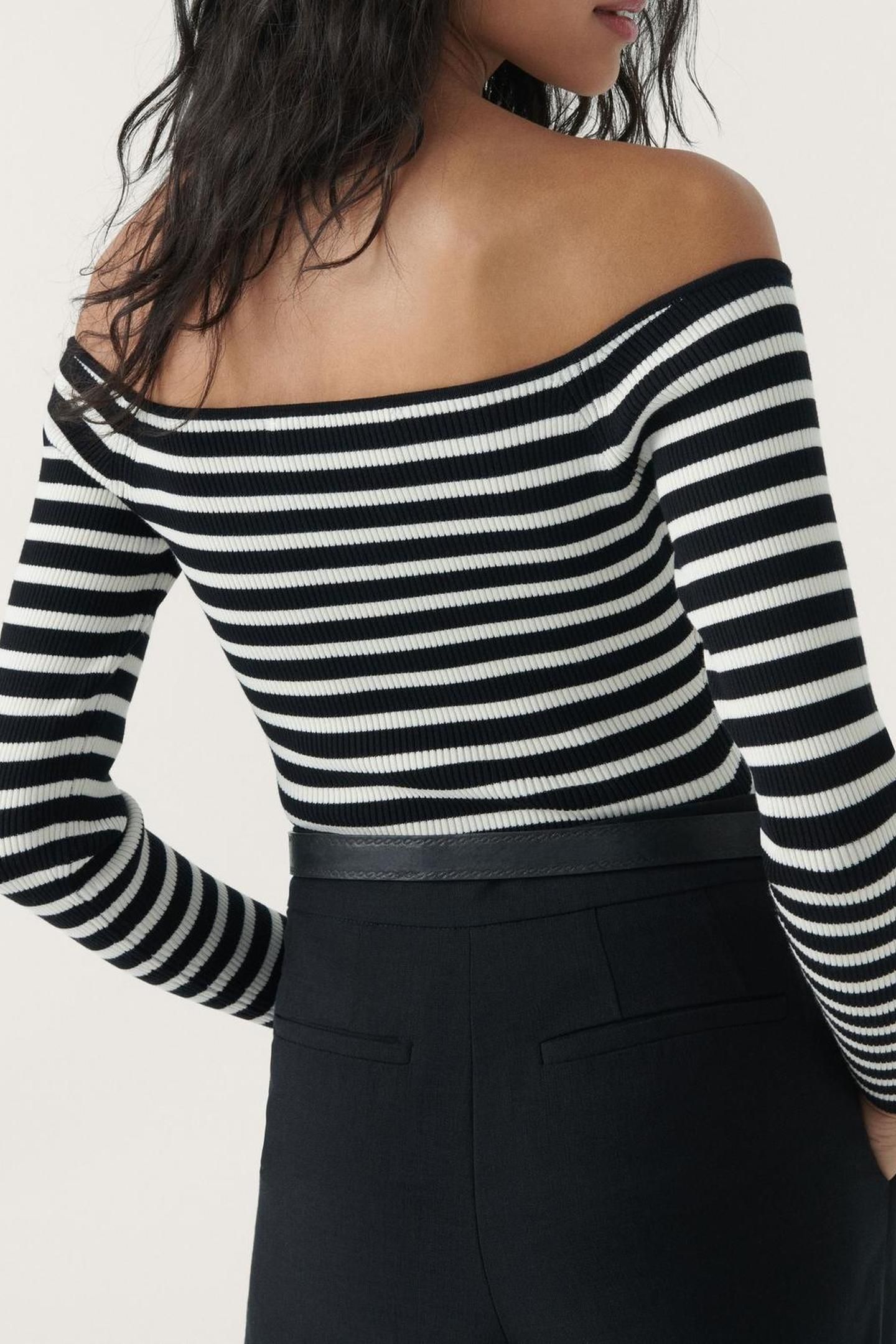 LONG SLEEVES KNIT BLACK 2
