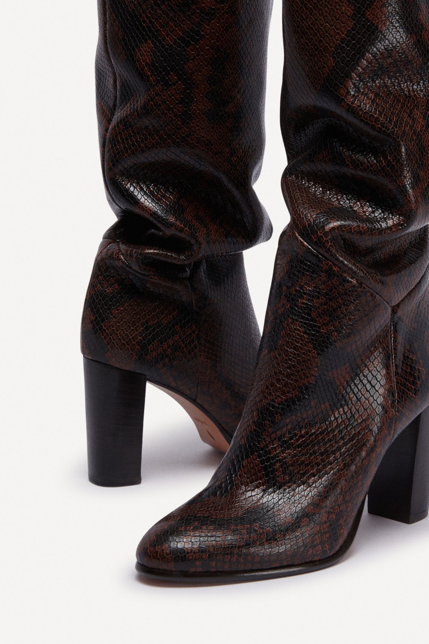 BOOTS PYTHON 5