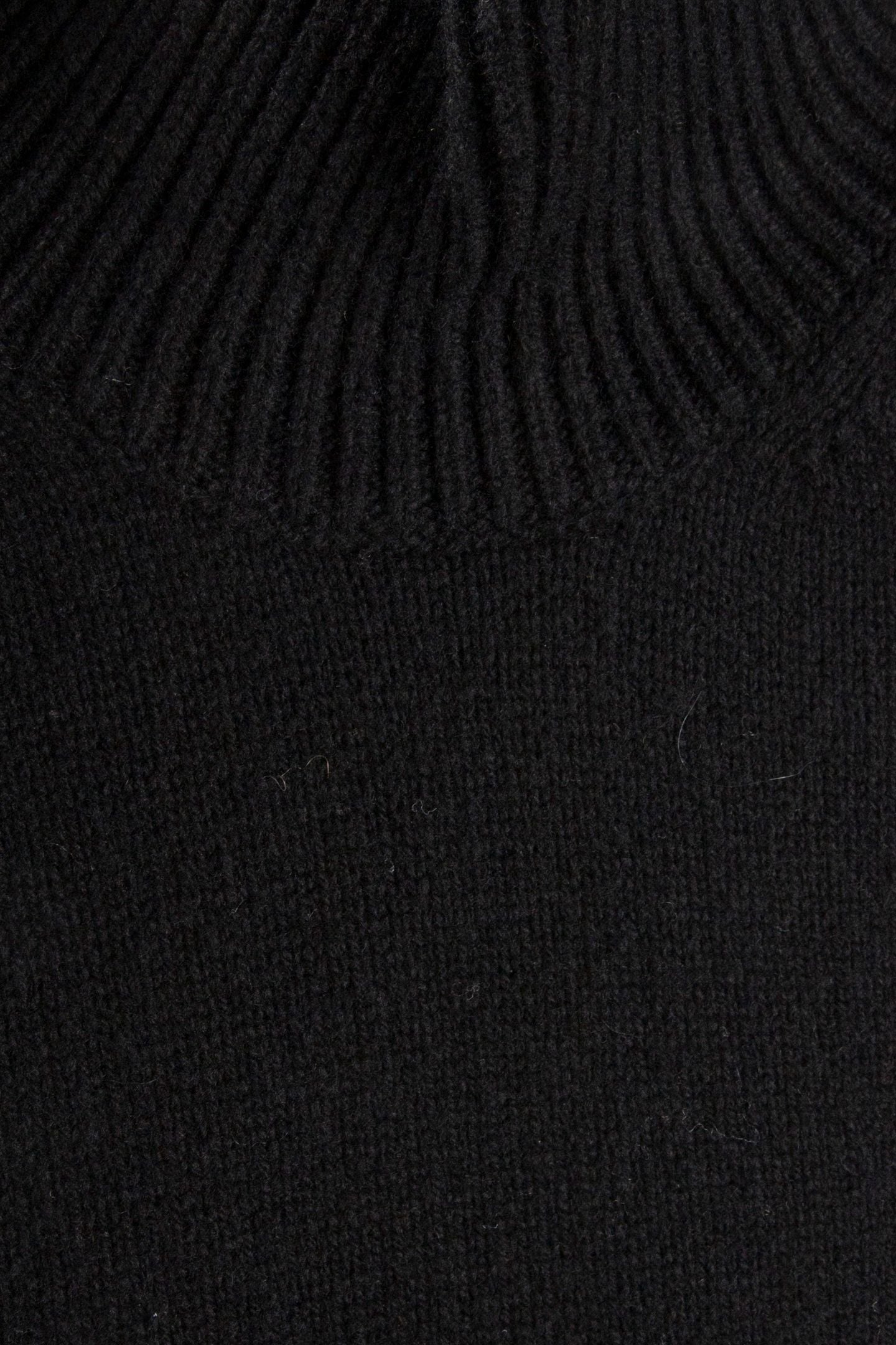 AIDA WOOL CAPE BLACK 4