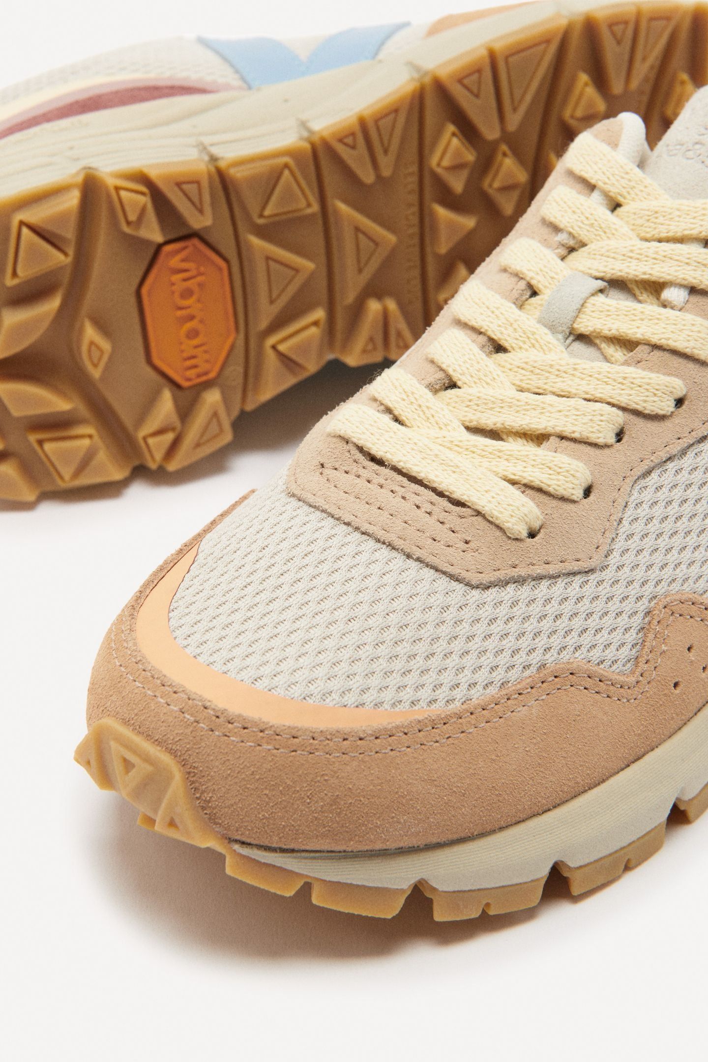 SNEAKERS BEIGE 3