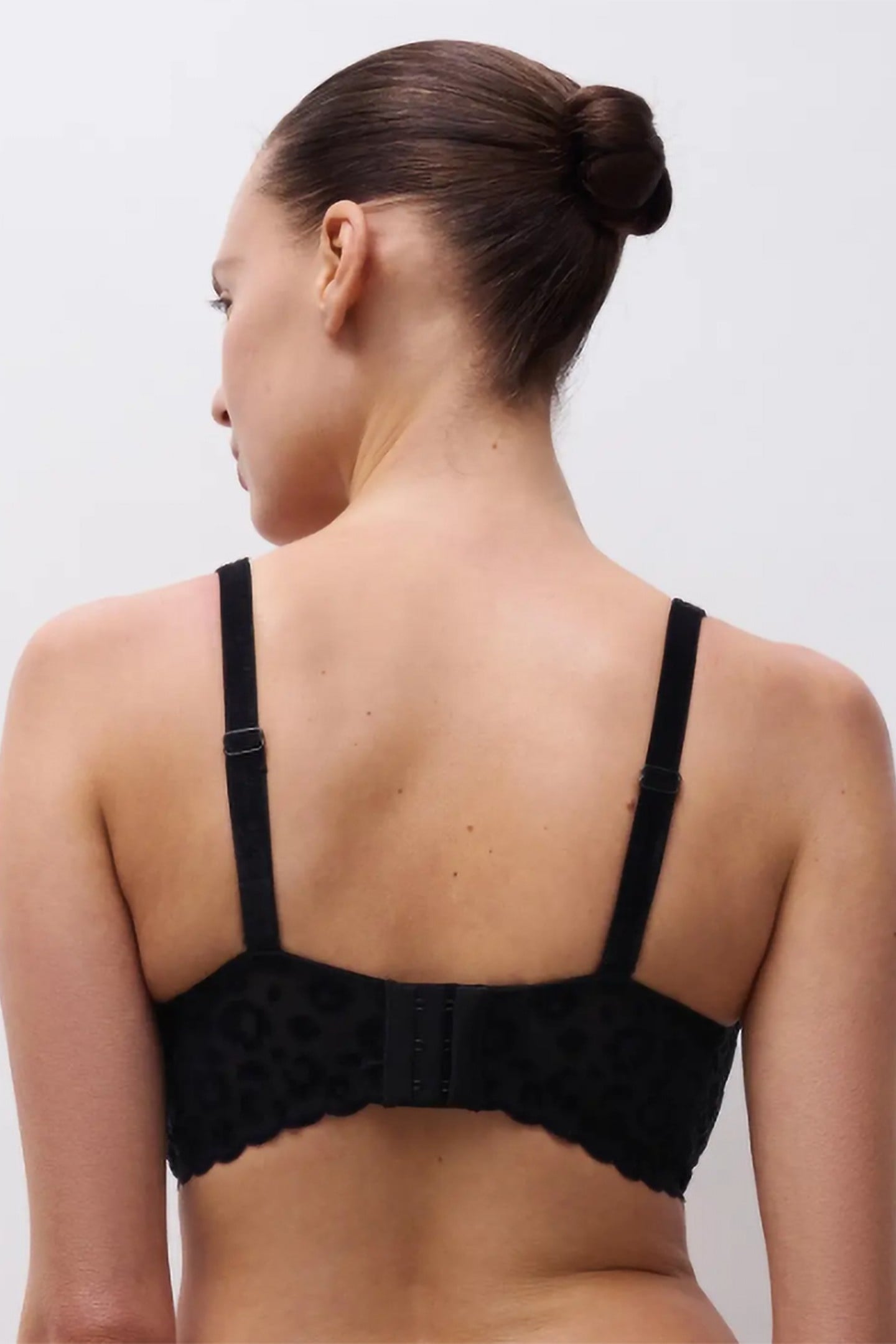 CO BRA TSHIRT PLUNGE FOAM BLACK 4
