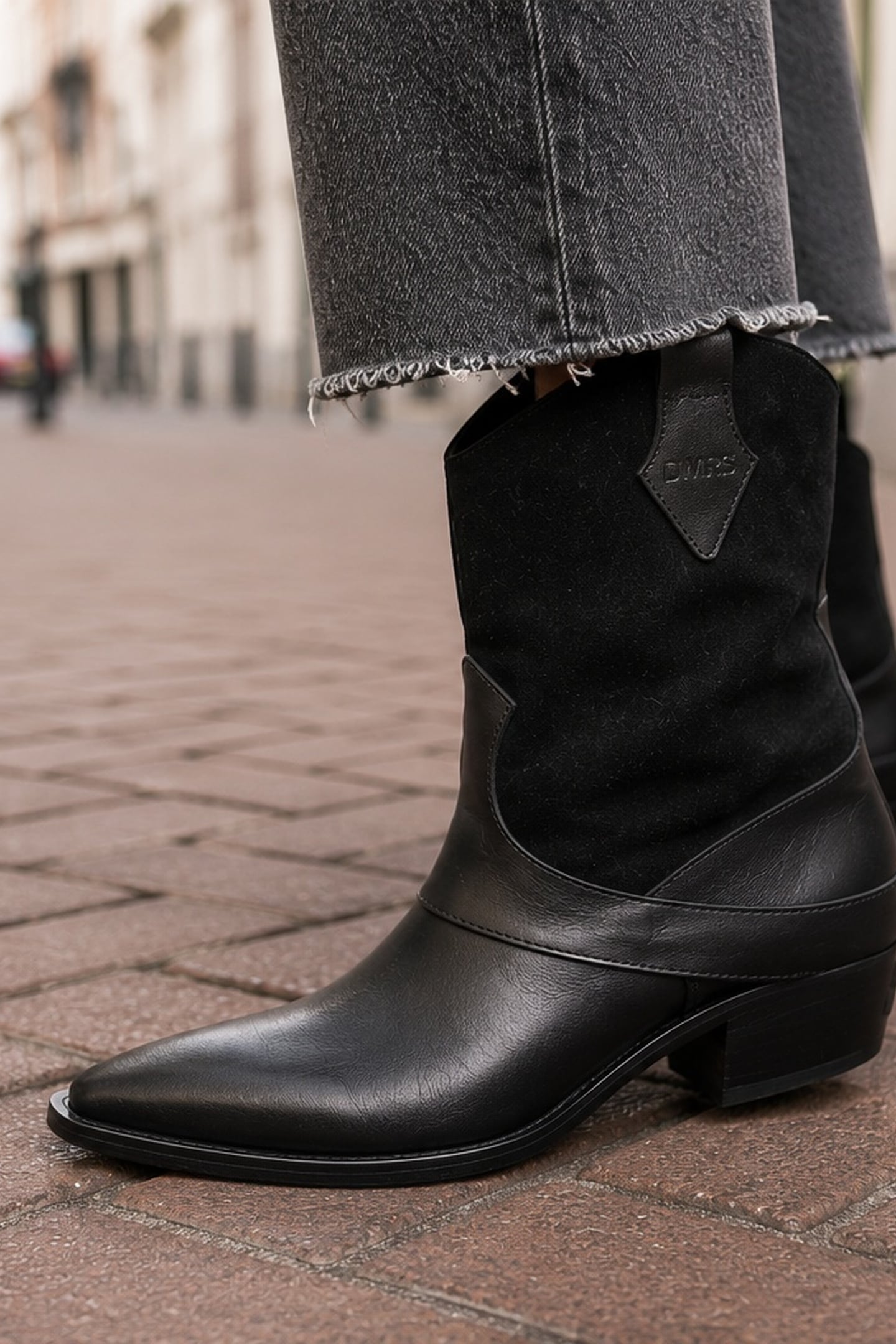 TIRANA BLACK 3
