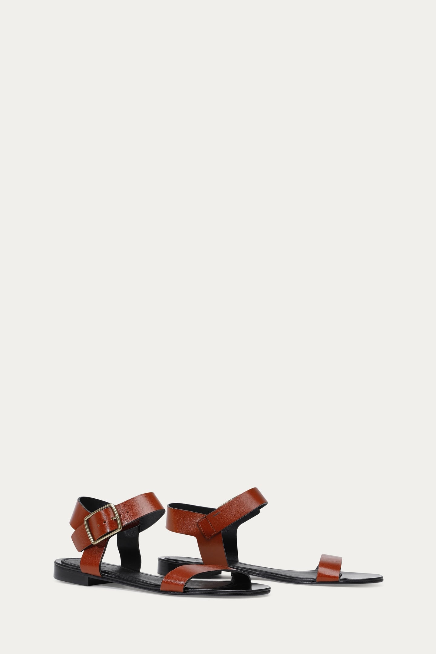 SANDALS COGNAC 2