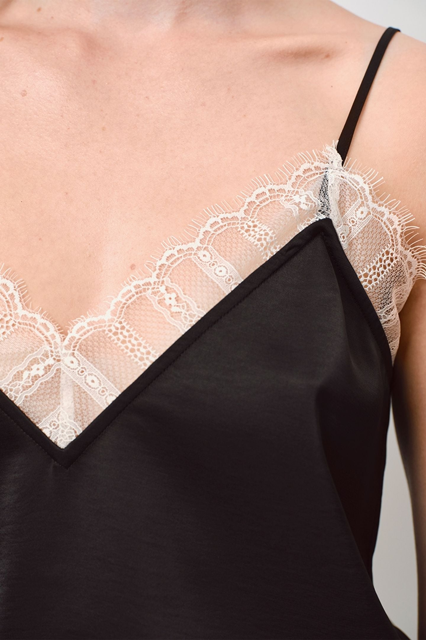 DANTE6-IPSO LACE CAMISOLE RAVEN 5