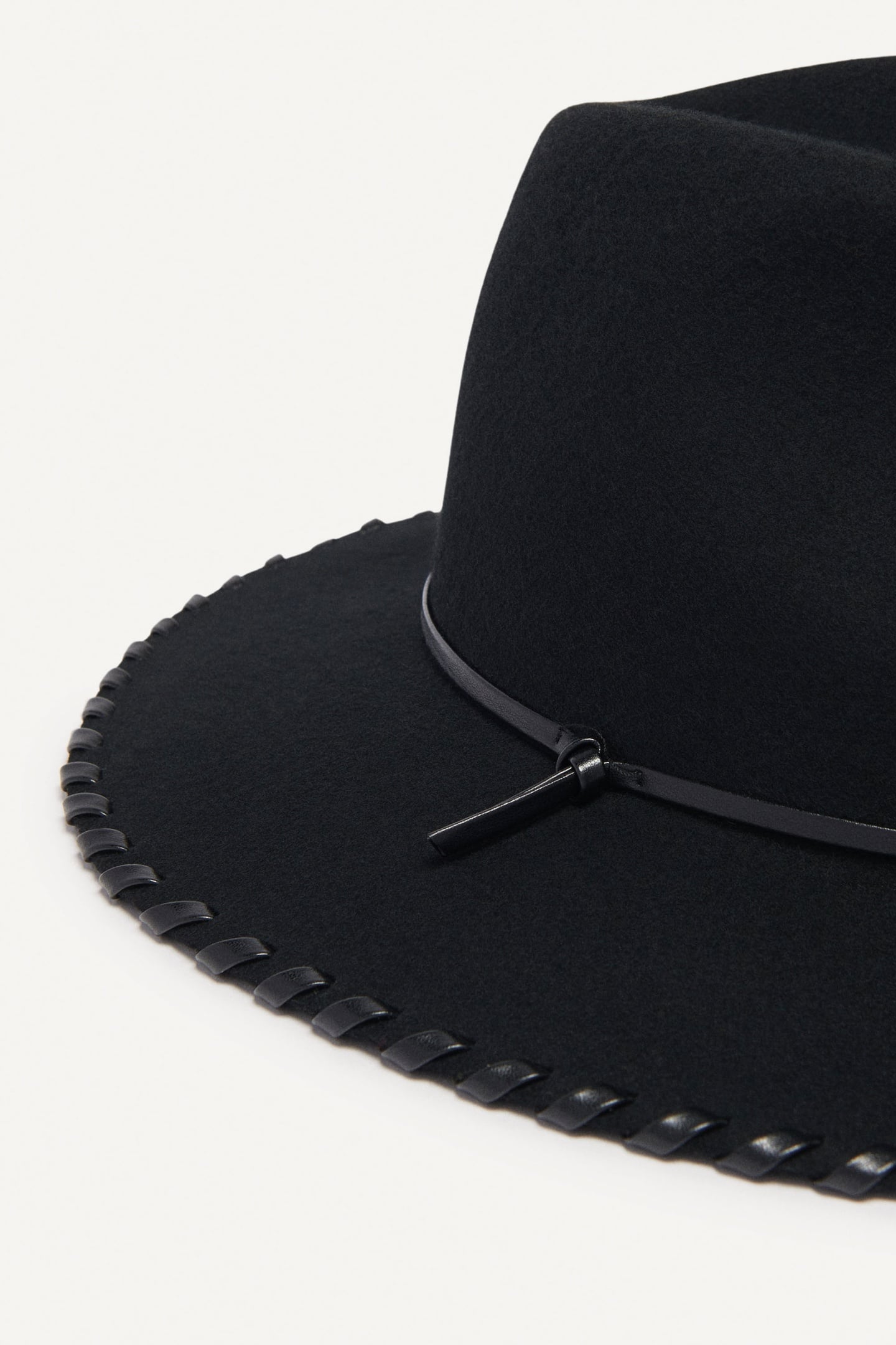 FASHION ACCESSORIES BLACK 2