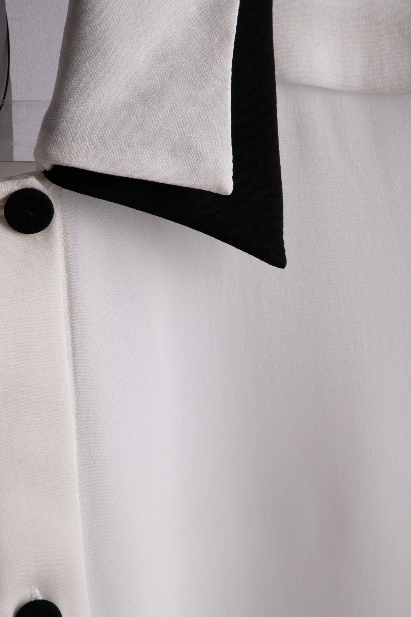 TOP WHITE 4