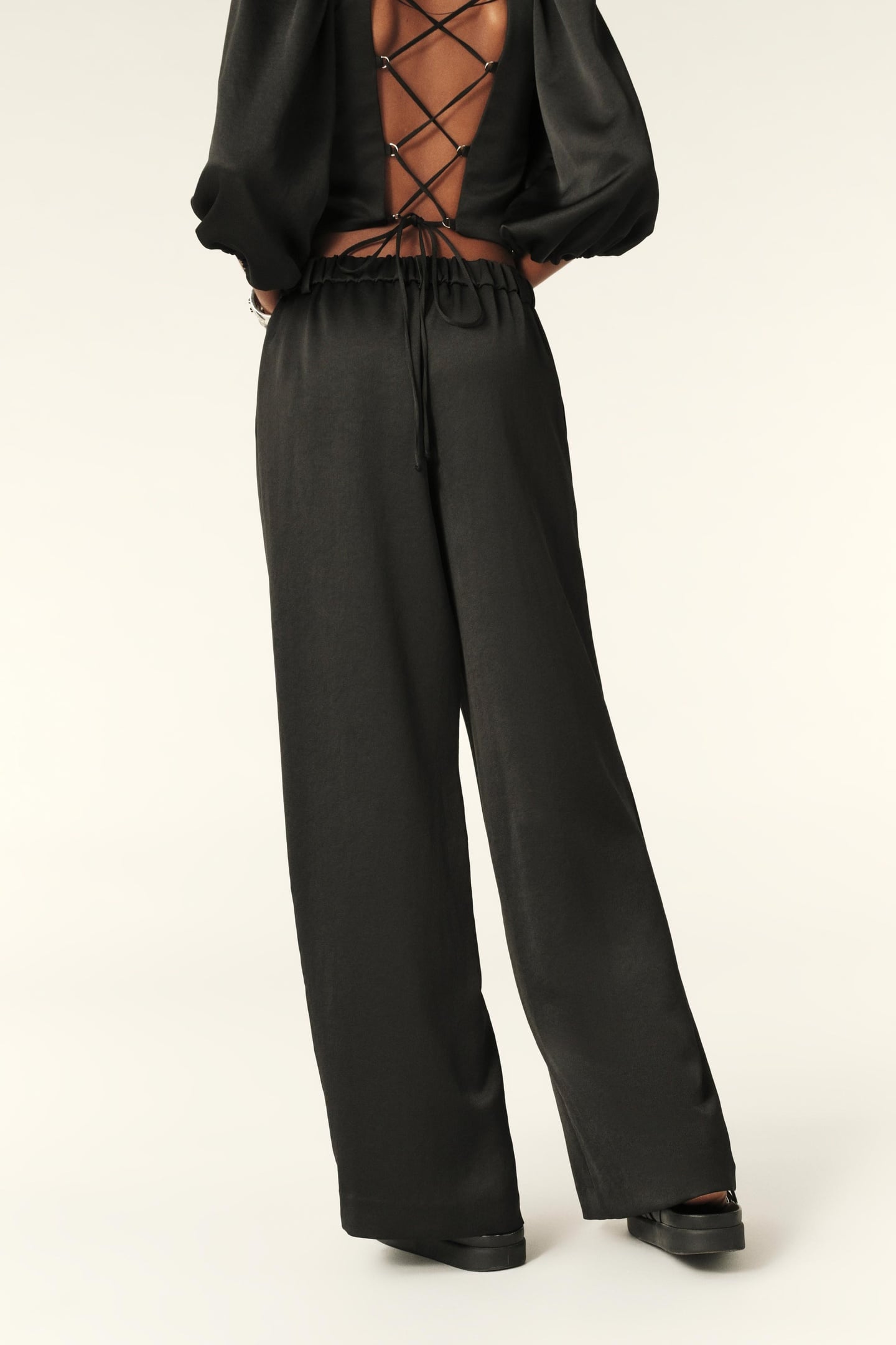 WIDE TROUSERS BLACK 3
