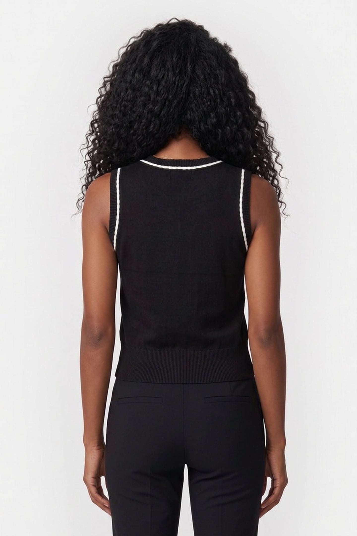 CONTRAST DETAIL KNIT VEST BLACK 2