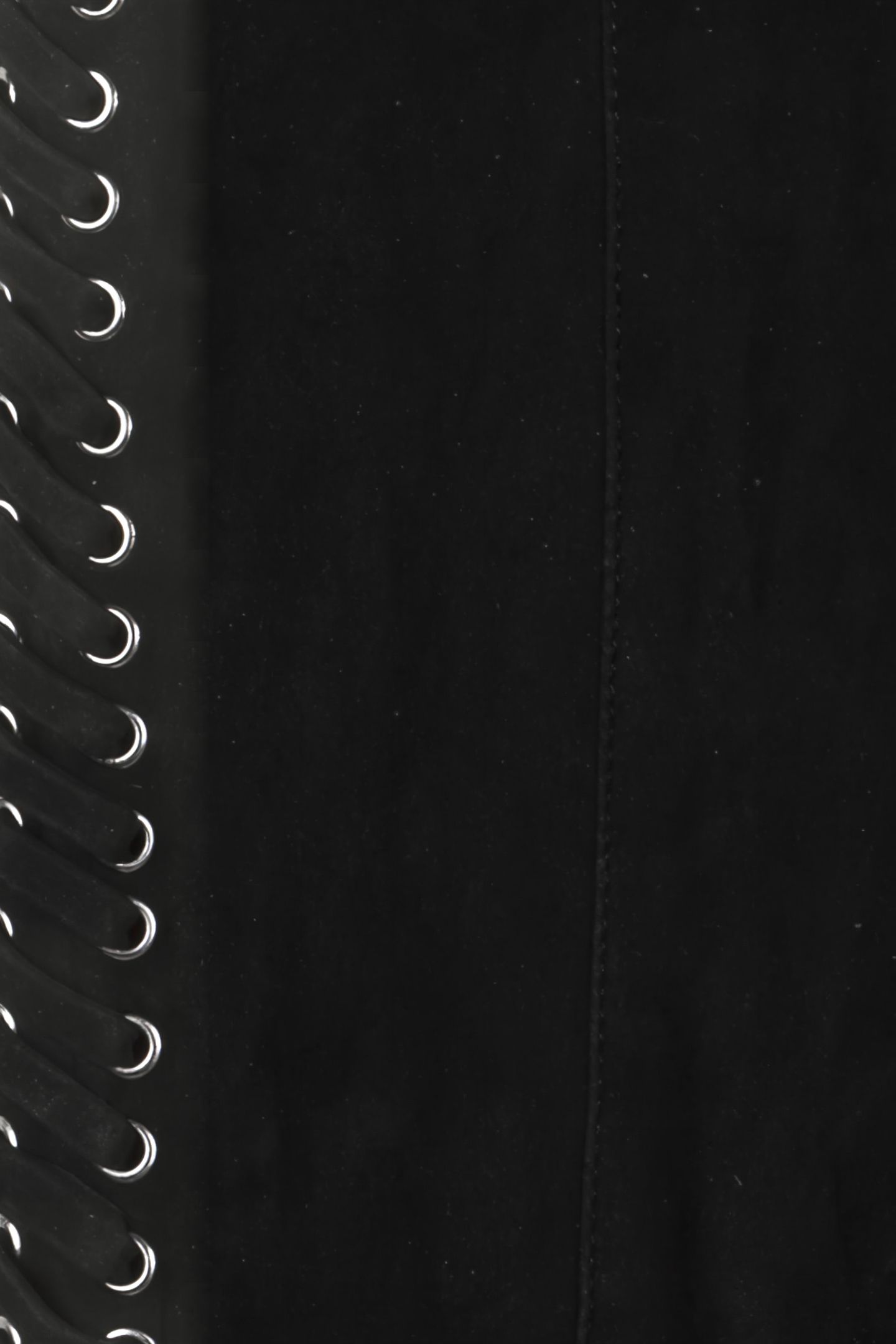 BOTTLEBRUSH BLACK 3