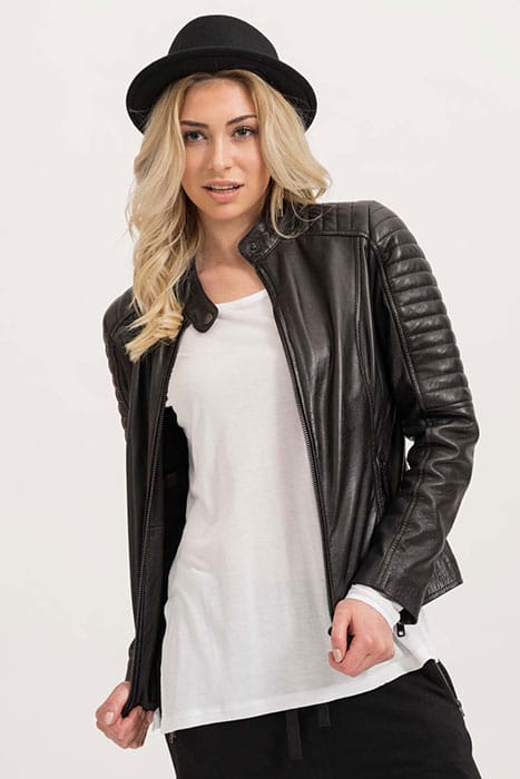 ABIGAIL BLACK 5