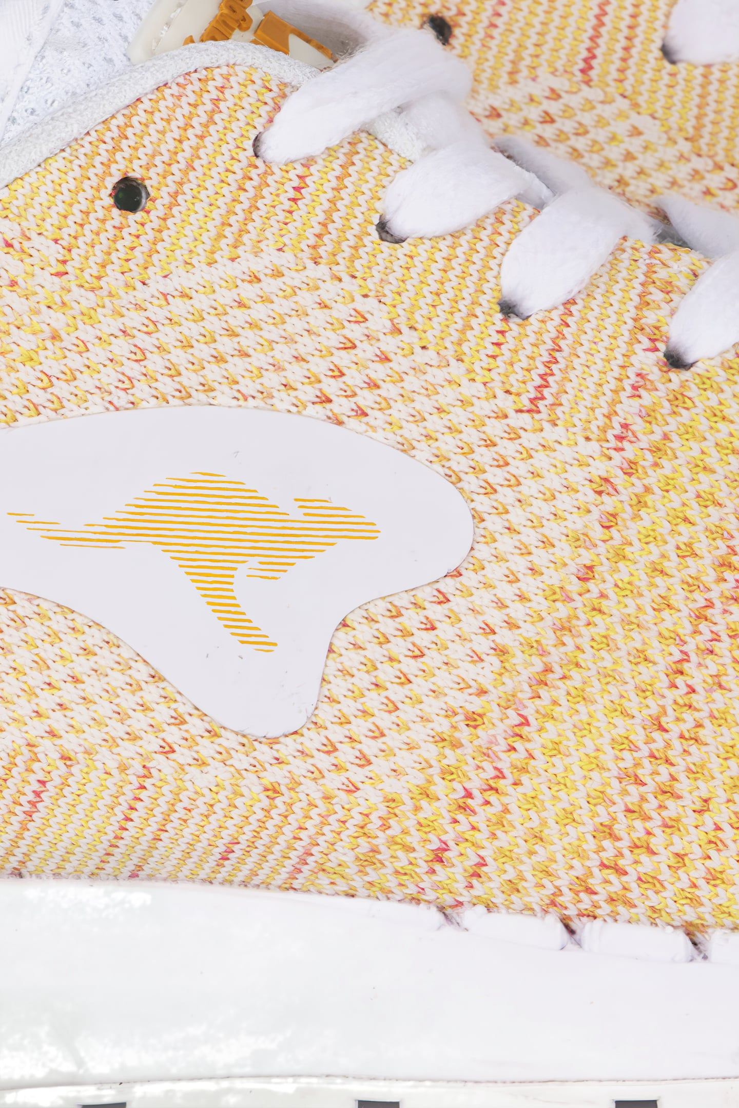 COIL-R1 WOVEN WHITE/MULTI 3
