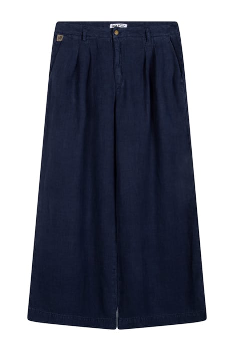 CONSTANCE DARK SKY 1