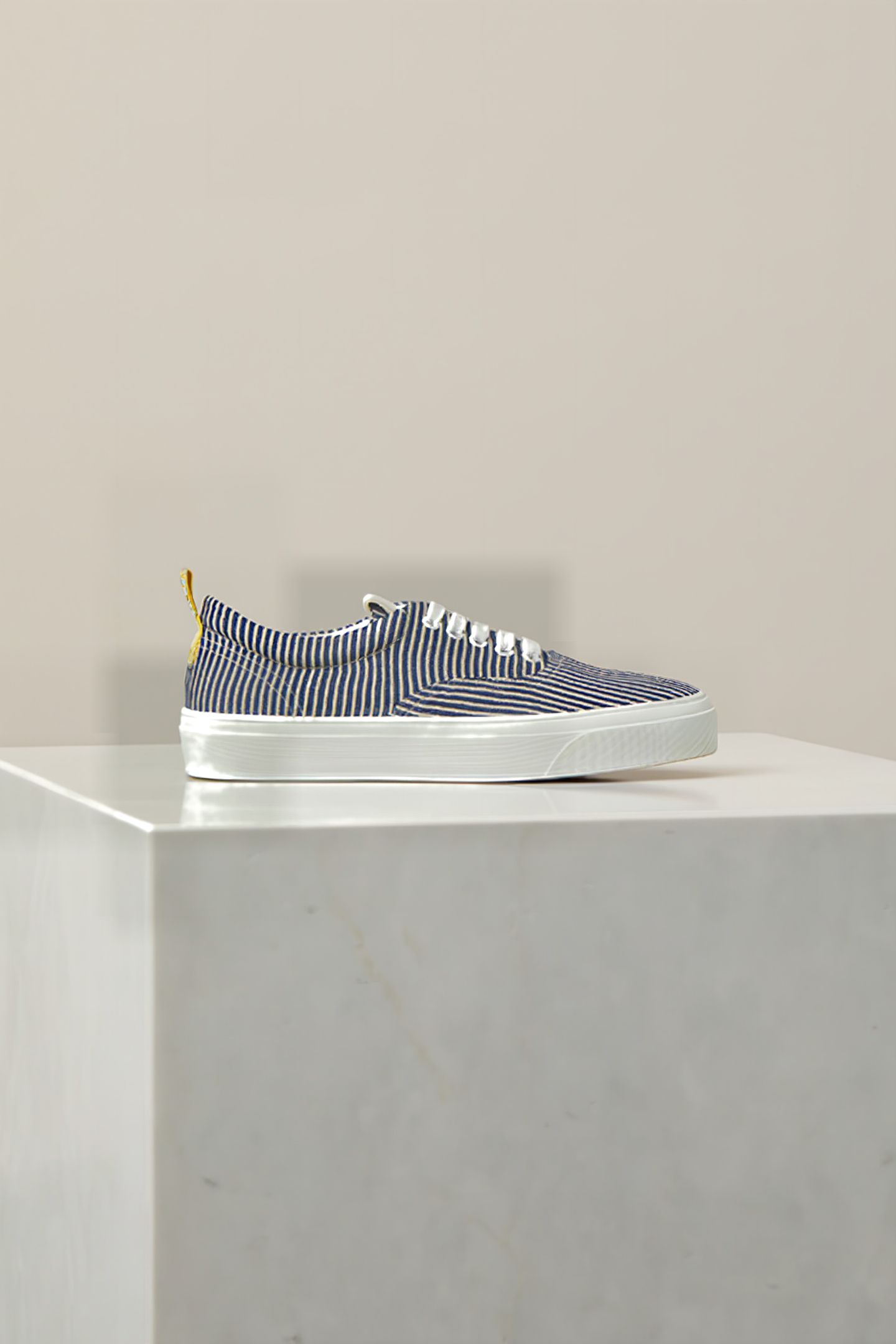 CHILLI MID BLUE 1