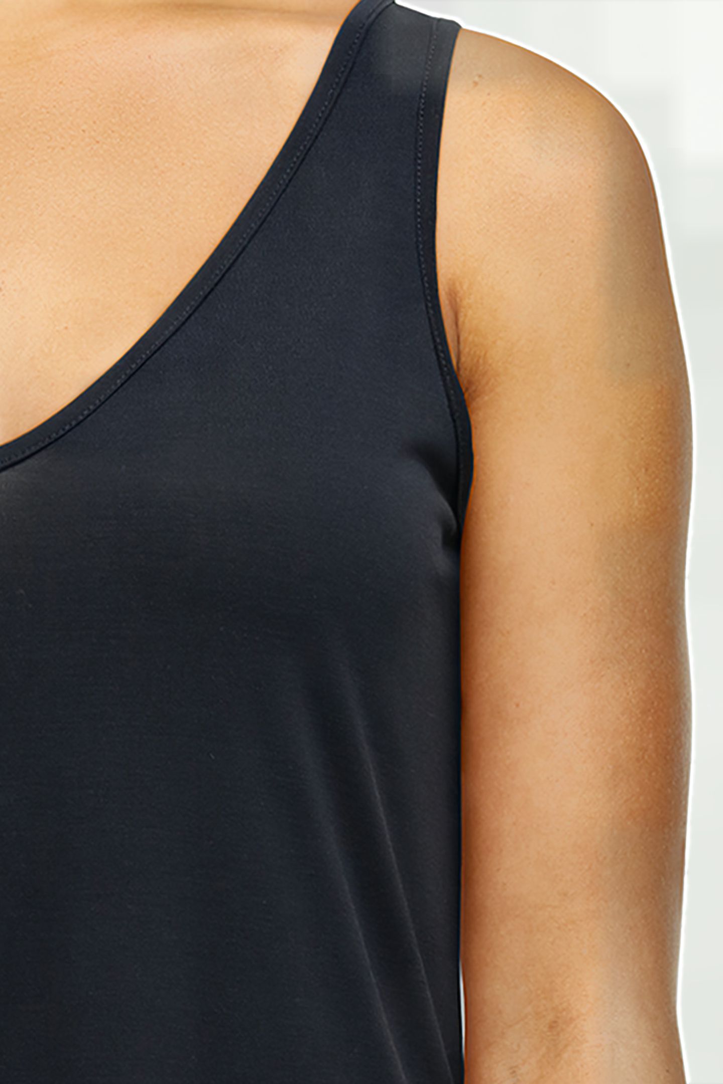 NW TOP BLACK 4