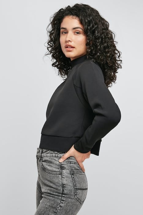 LADIES INTERLOCK SHORT TURTLENECK CREW BLACK 5