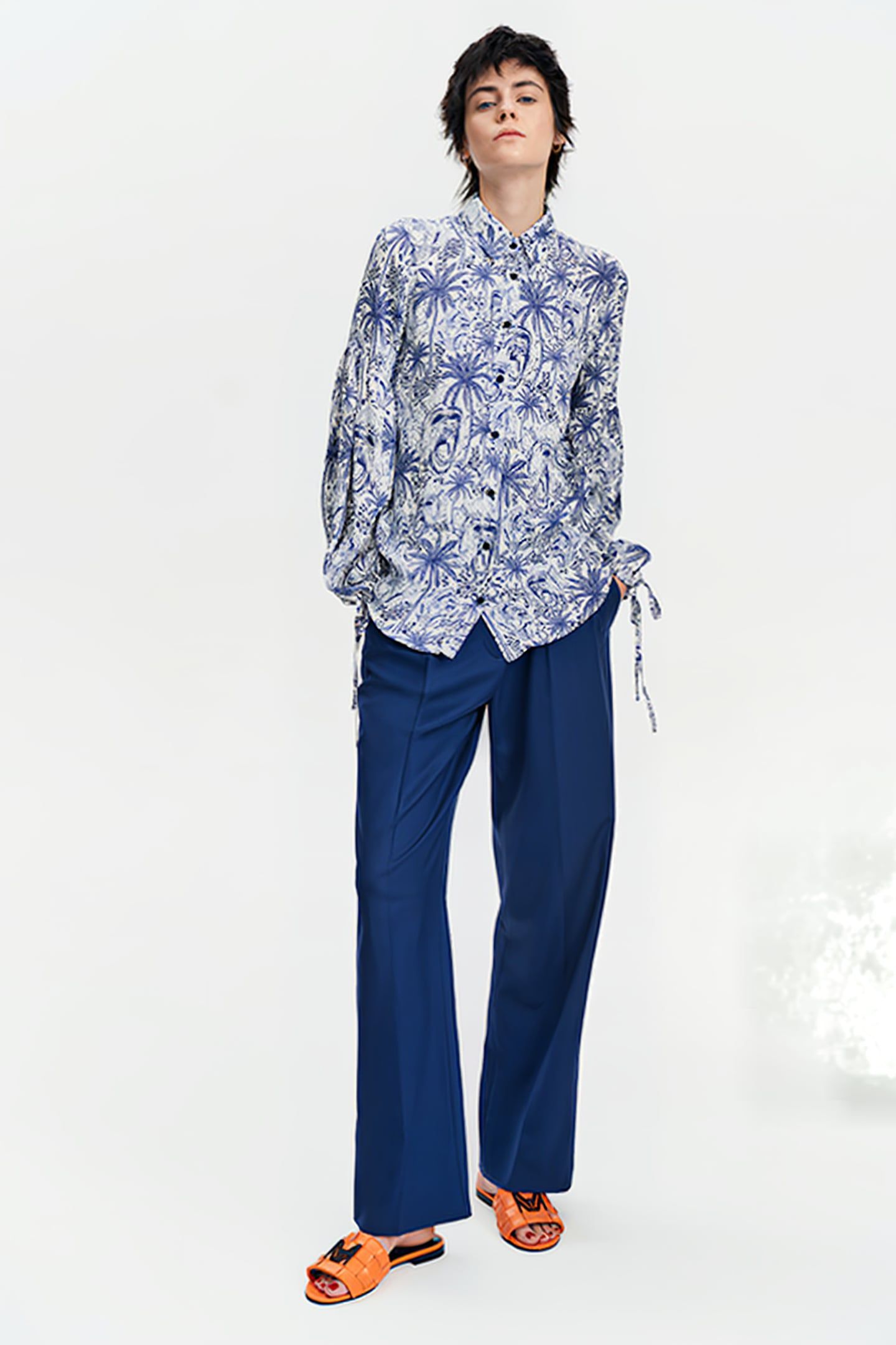 VOLUMINOUS-SLEEVE BLOUSE MONKEY PRINT 1