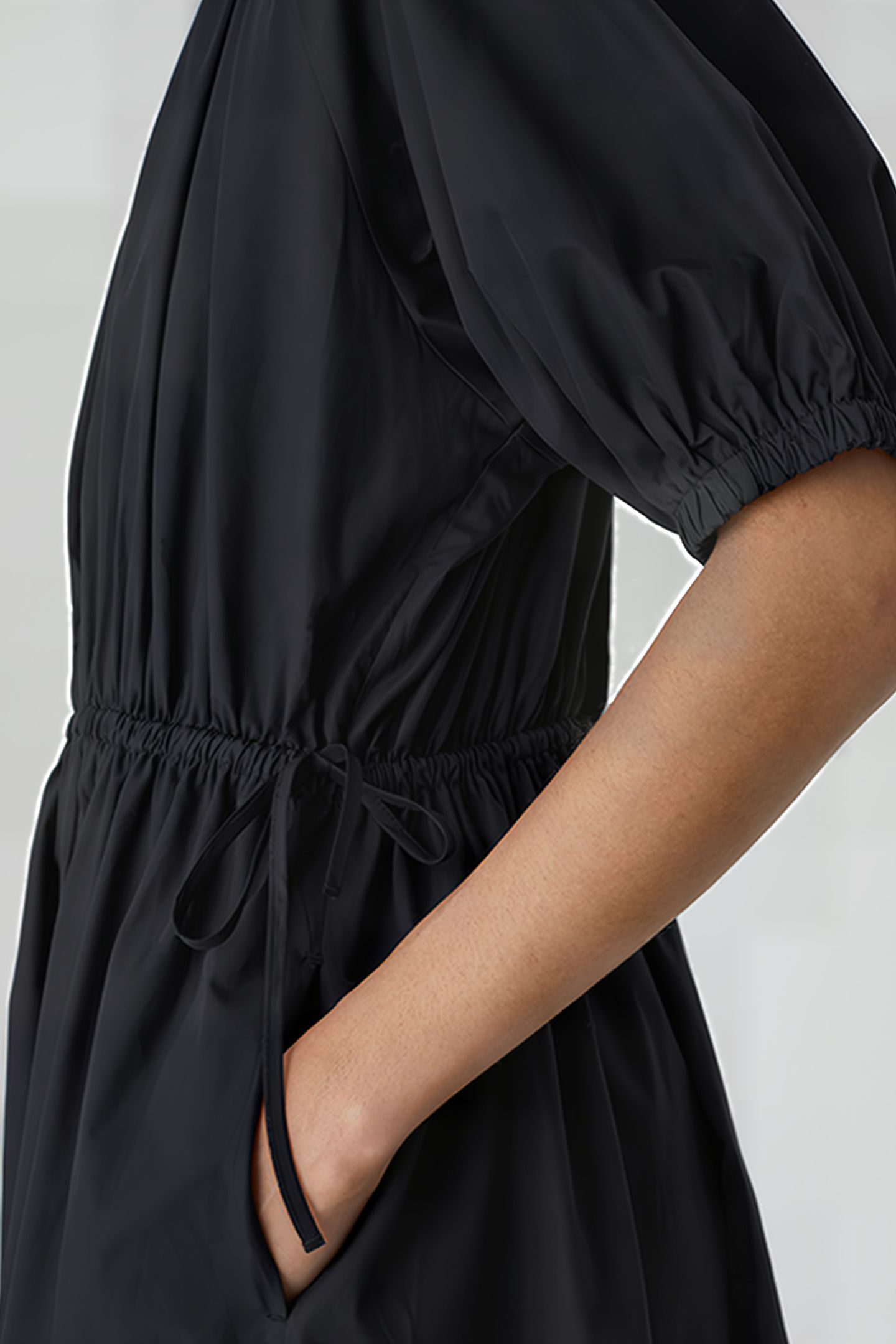 BACKLESS DRESS BLACK 6