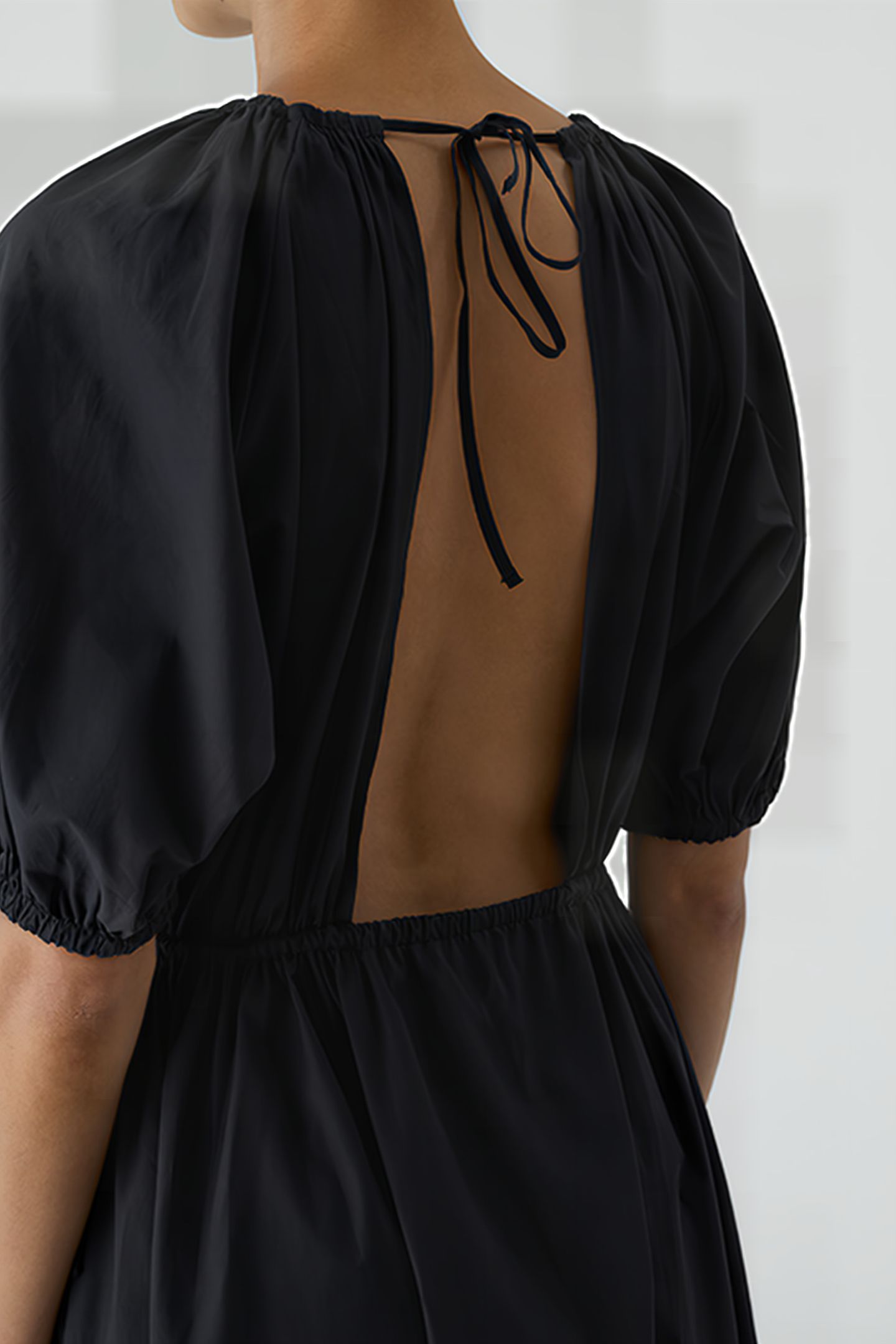 BACKLESS DRESS BLACK 5
