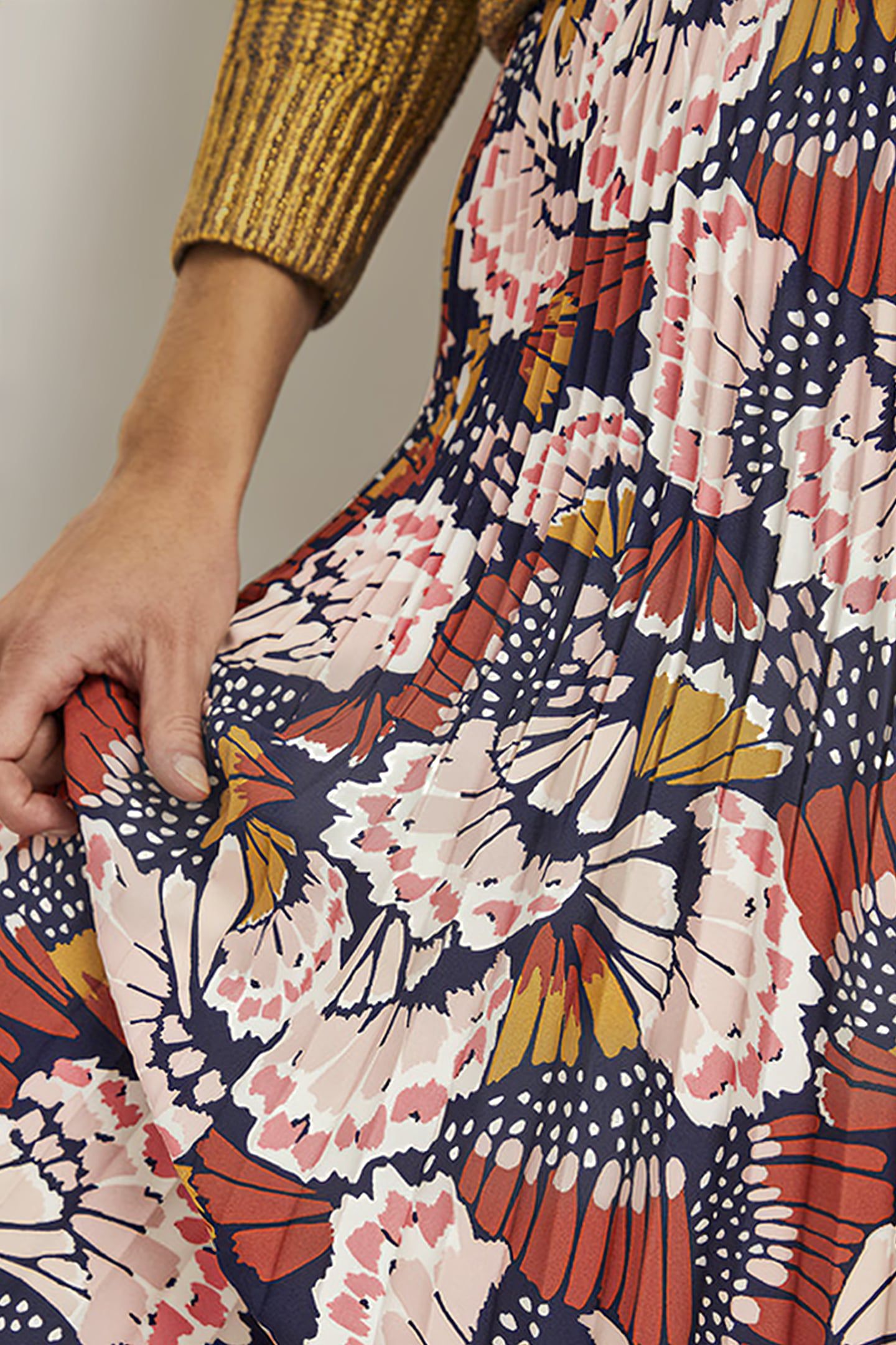PLEATED CREPE MIDI SKIRT MPT 5
