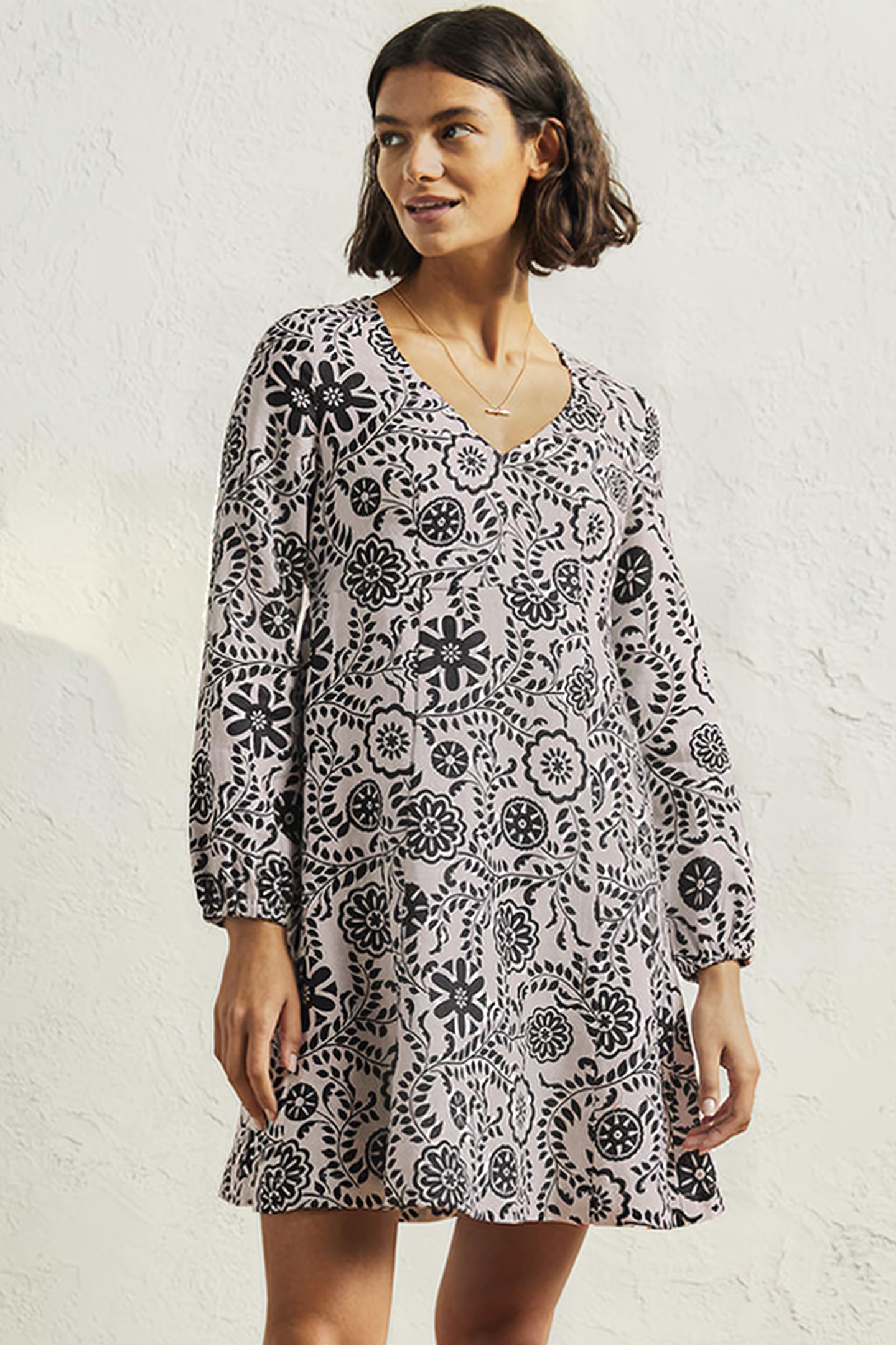 V-NECK FLIPPY MINI DRESS IVO 1