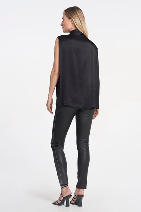 TISLA BLACK 3