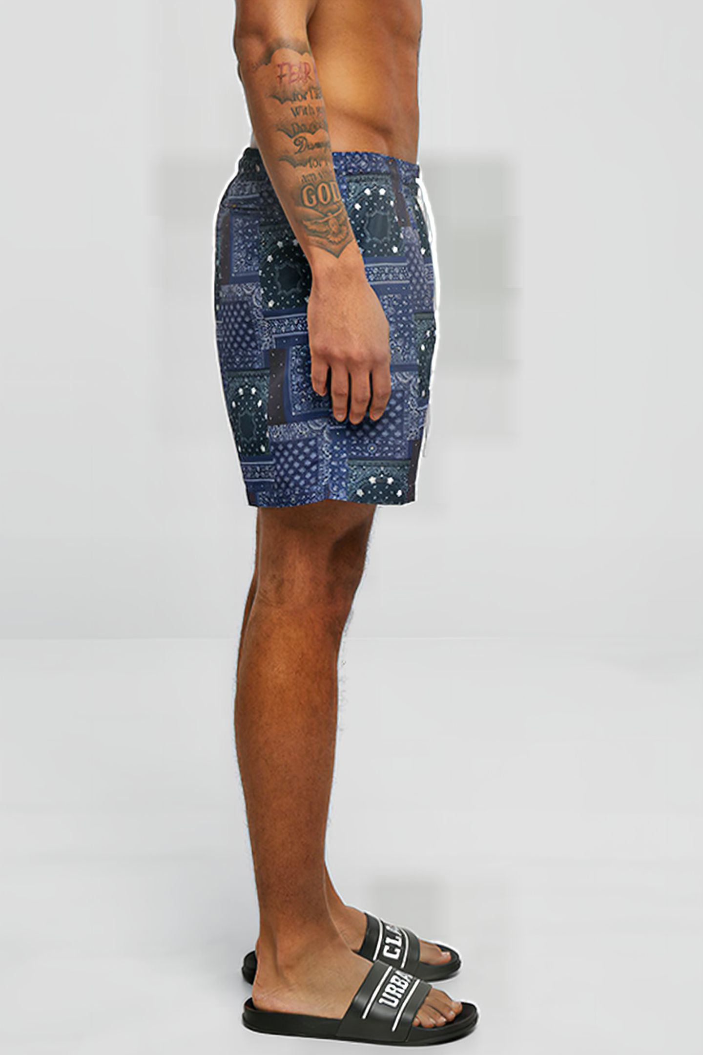 PATTERN SWIM SHORTS NAVY BANDANA AOP 9