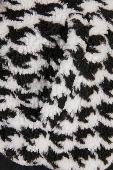 LADIES SHORT OVERSIZED AOP SHERPA JACKET BLACKHOUNDSTOOTH 10