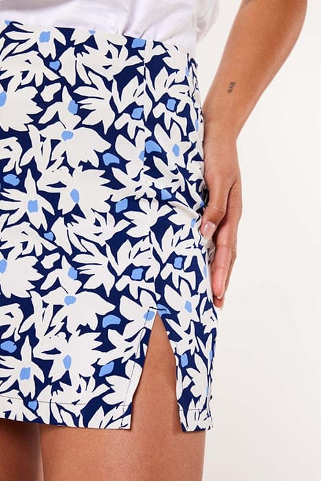 RAYA BLUE/WHITE 6