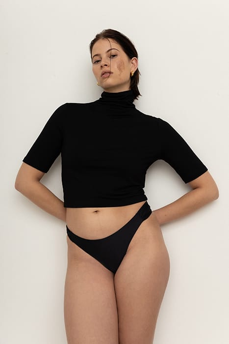 AMBER BLACK 5