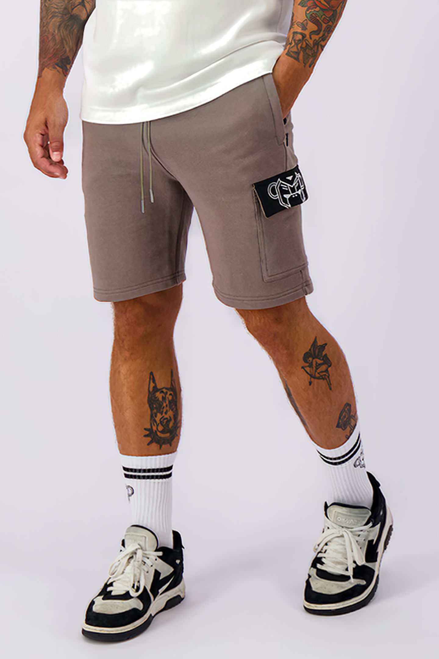 COMMANDER SWEATSHORTS BROWN 1