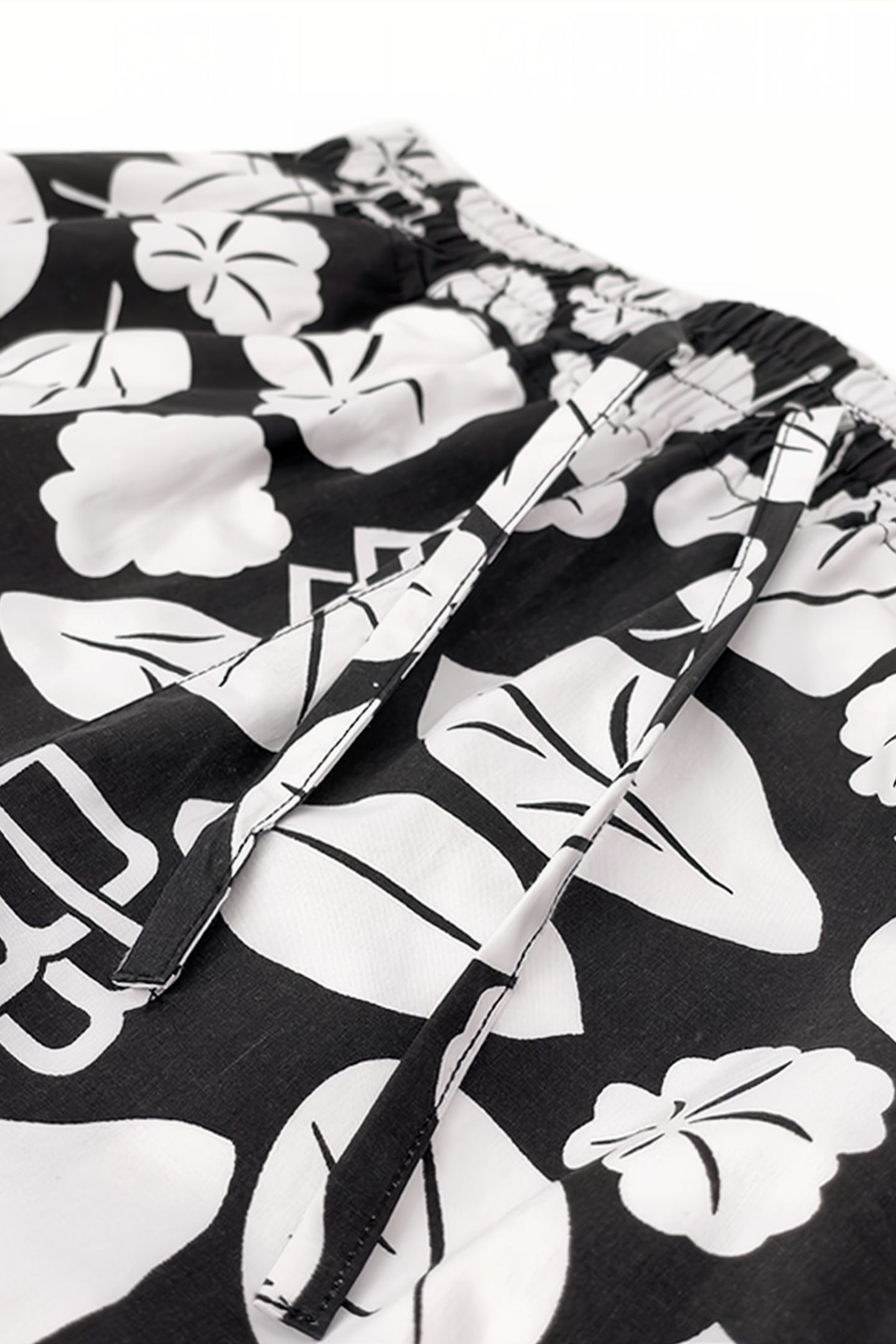 BOHEMIAN SHORTS BLACK/WHITE 4