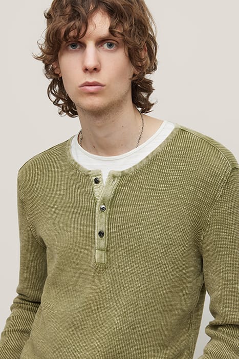NASHVILLE WAFFLE HENLEY IN FADEAWAY WASH OLIVE LEAF 2