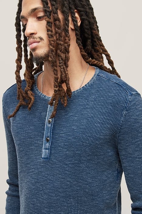 NASHVILLE WAFFLE HENLEY IN FADEAWAY WASH CAPRI BLUE 2