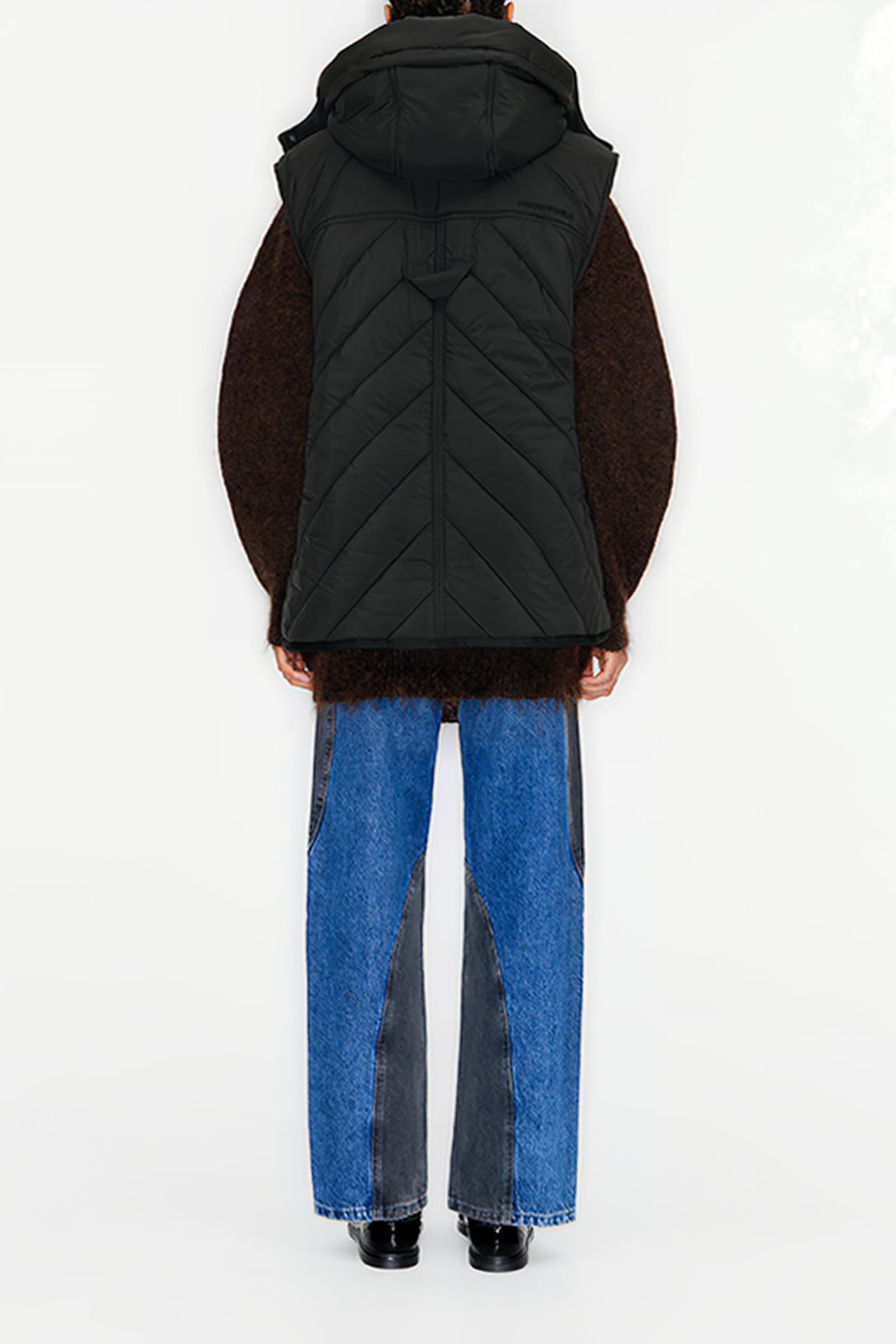 ANTHRACITE PUFFER VEST 2