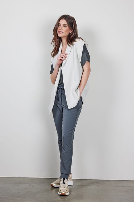 SLEEVELESS VEST DIAM WHITE 2