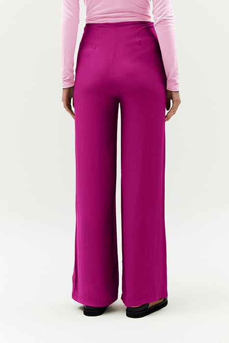 LOEKA BERRY 2