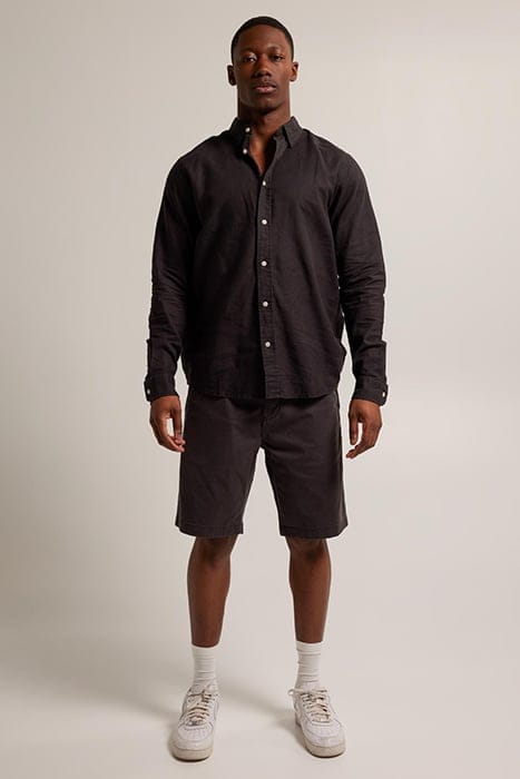 HOLLIS DULL BLACK 1