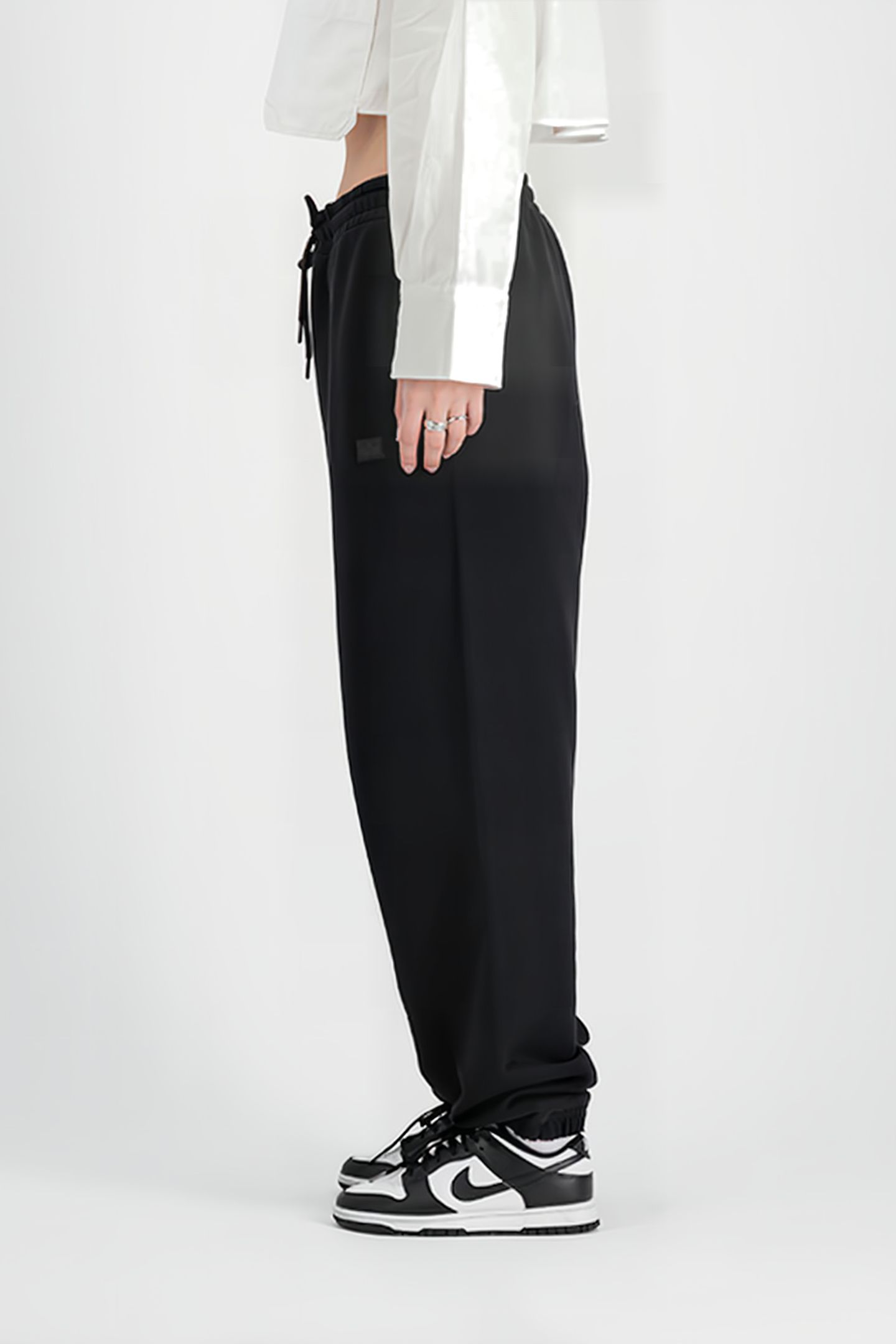ALPHA ESSENTIALS RL JOGGER BLACK 7