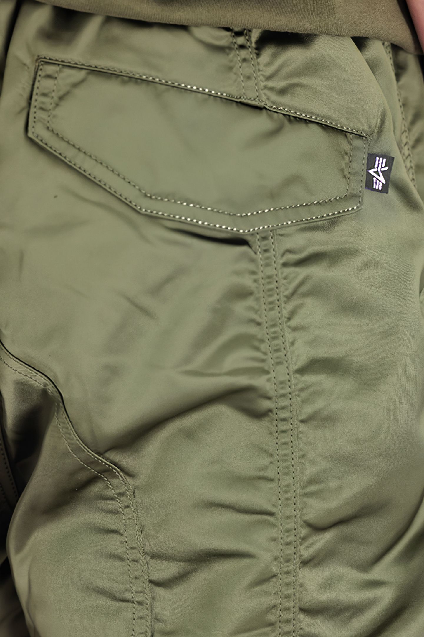 NYLON SHORT UV SAGE-GREEN 8