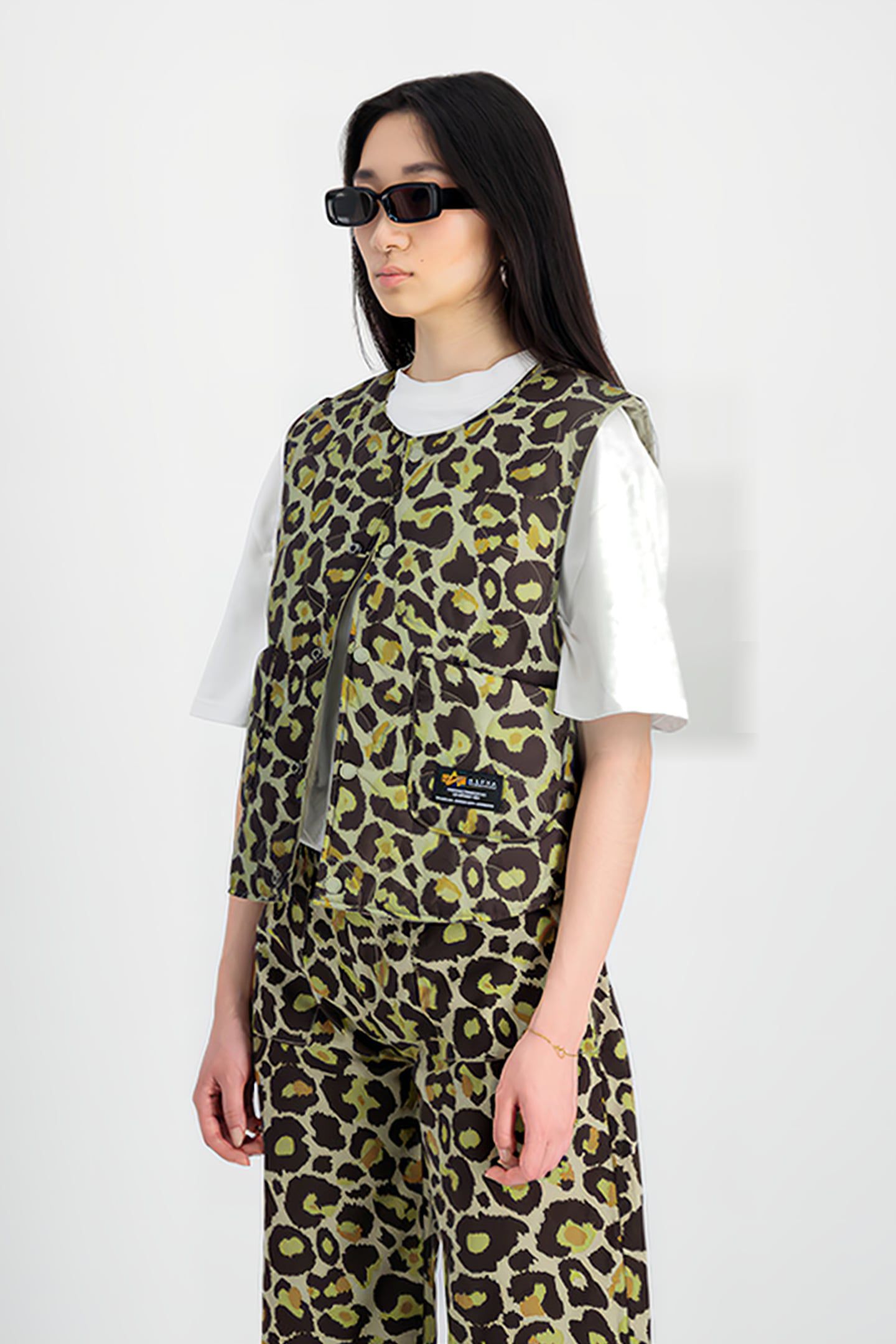 REVERSIBLE VEST CAMO OLIVE LEO CAMO 1