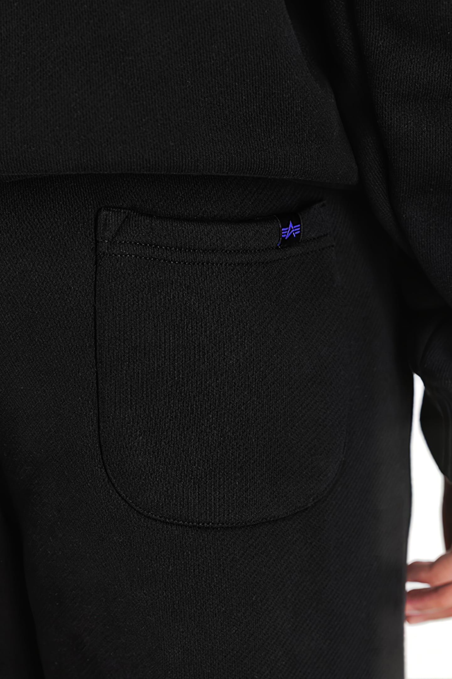 JOGGER UV BLACK 7
