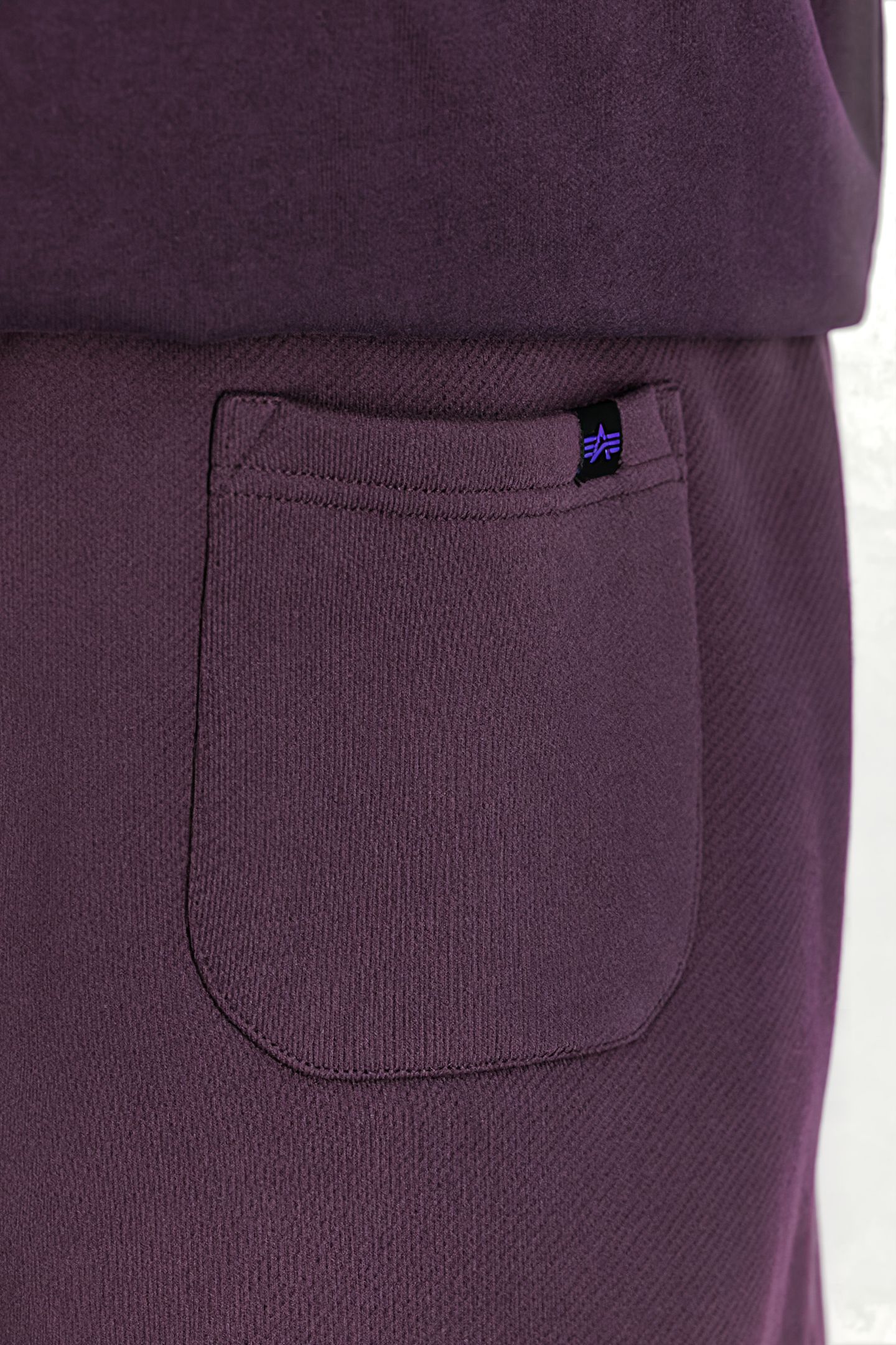 JOGGER UV PLUM 8