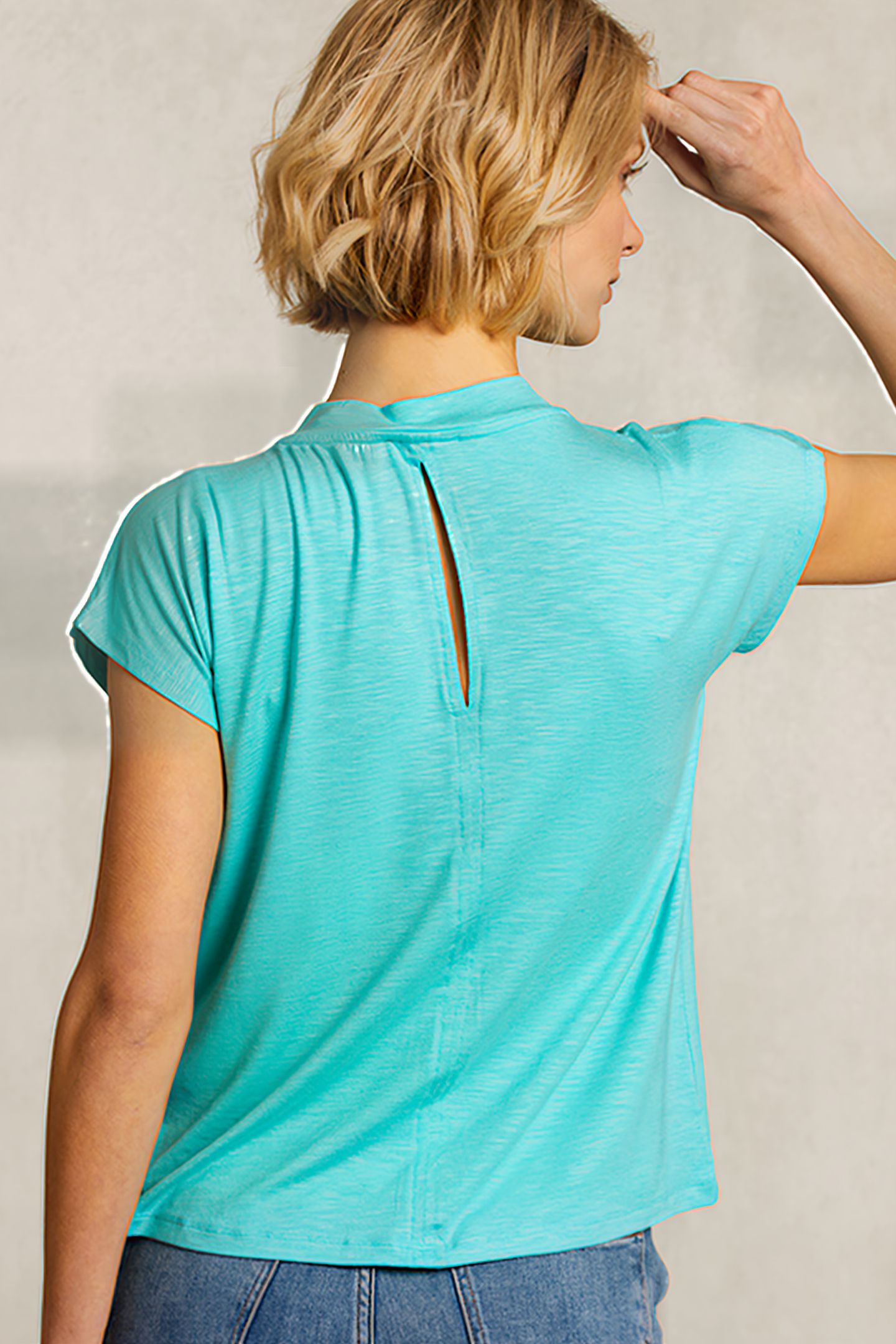 TURQUOISE V-NECK T-SHIRT SHORT SLEEVES GREEN 2