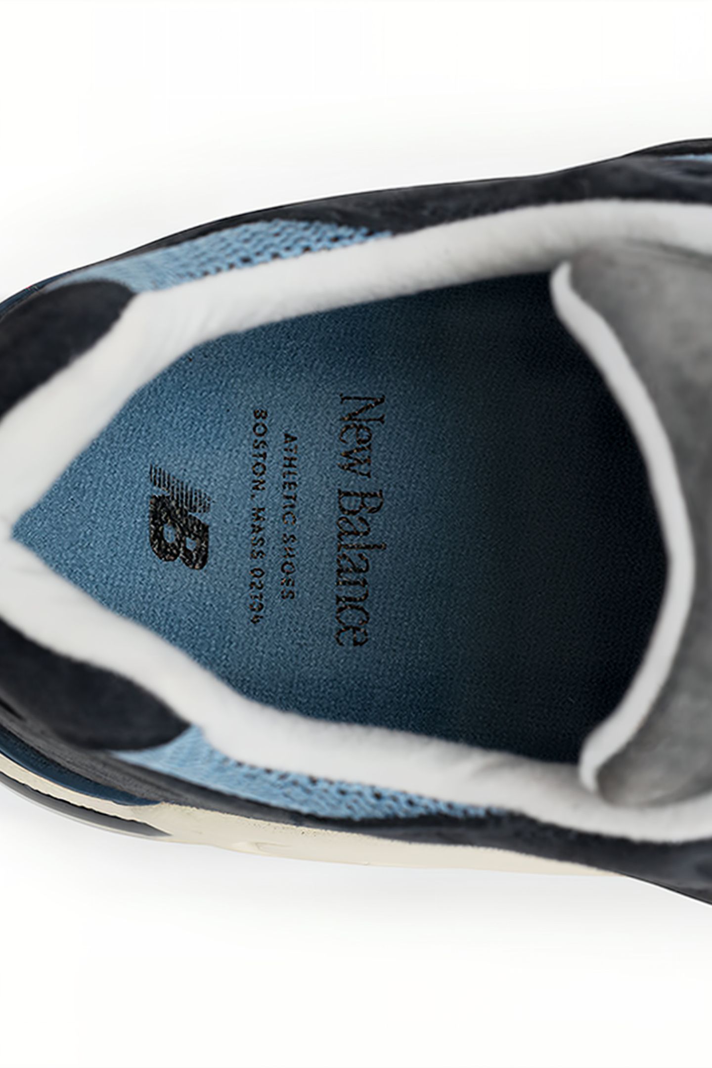 M990TB2  MADE IN USA SNEAKERS IN NAVY 9
