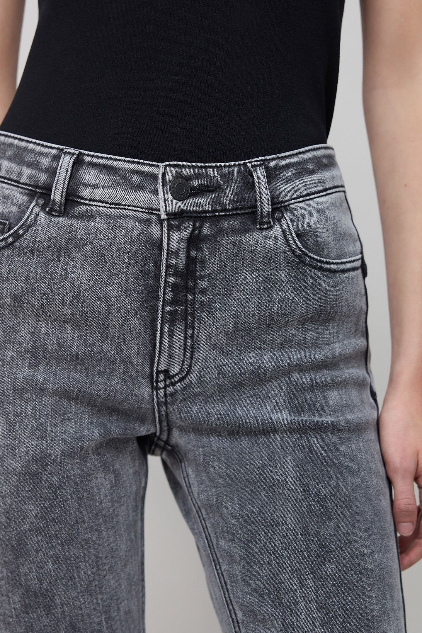 SLIM BLACK SCULPT UP JEANS 6