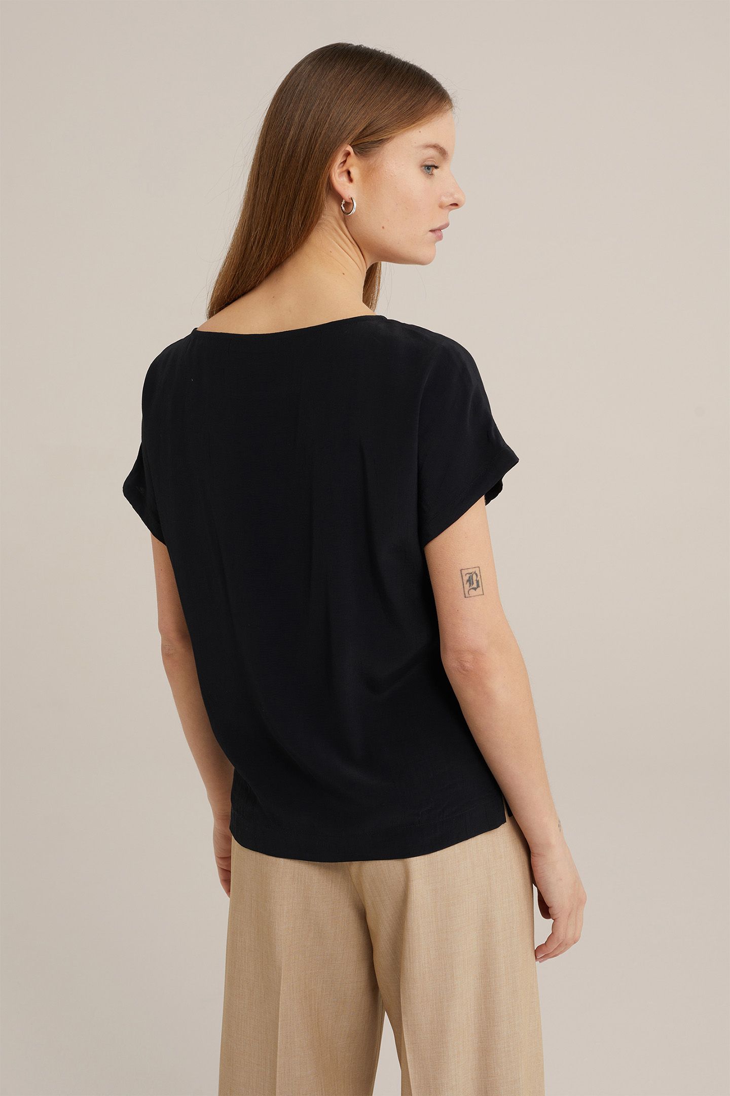 T-SHIRT BLACK 2
